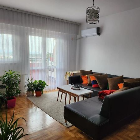 One Bedroom Apartment - Close The City Center! Prishtina بريشتاين المظهر الخارجي الصورة