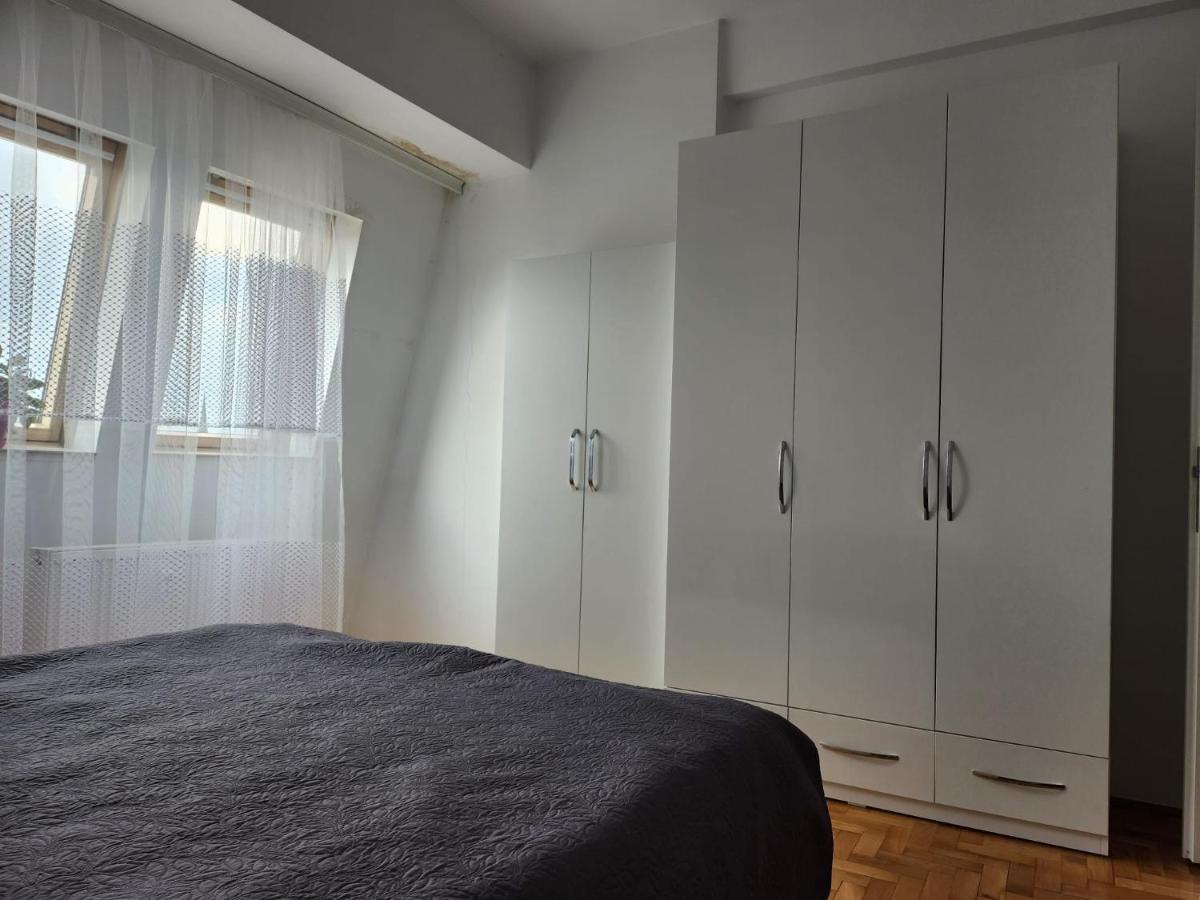 One Bedroom Apartment - Close The City Center! Prishtina بريشتاين المظهر الخارجي الصورة